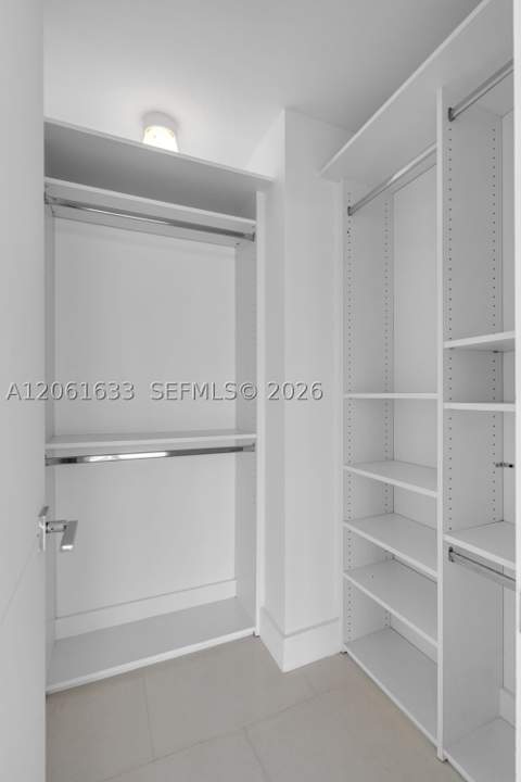 881 Ocean Dr 7H, Key Biscayne FL - photo 19 of 54