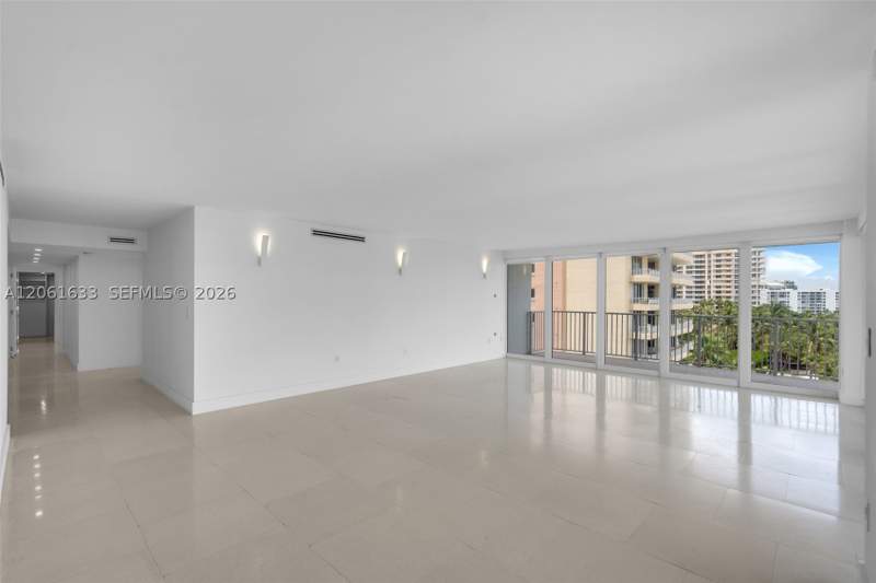 3 bedroom Condominium at 881 Ocean Dr 7H, Casa Del Mar Condo, Key Biscayne — photo 2