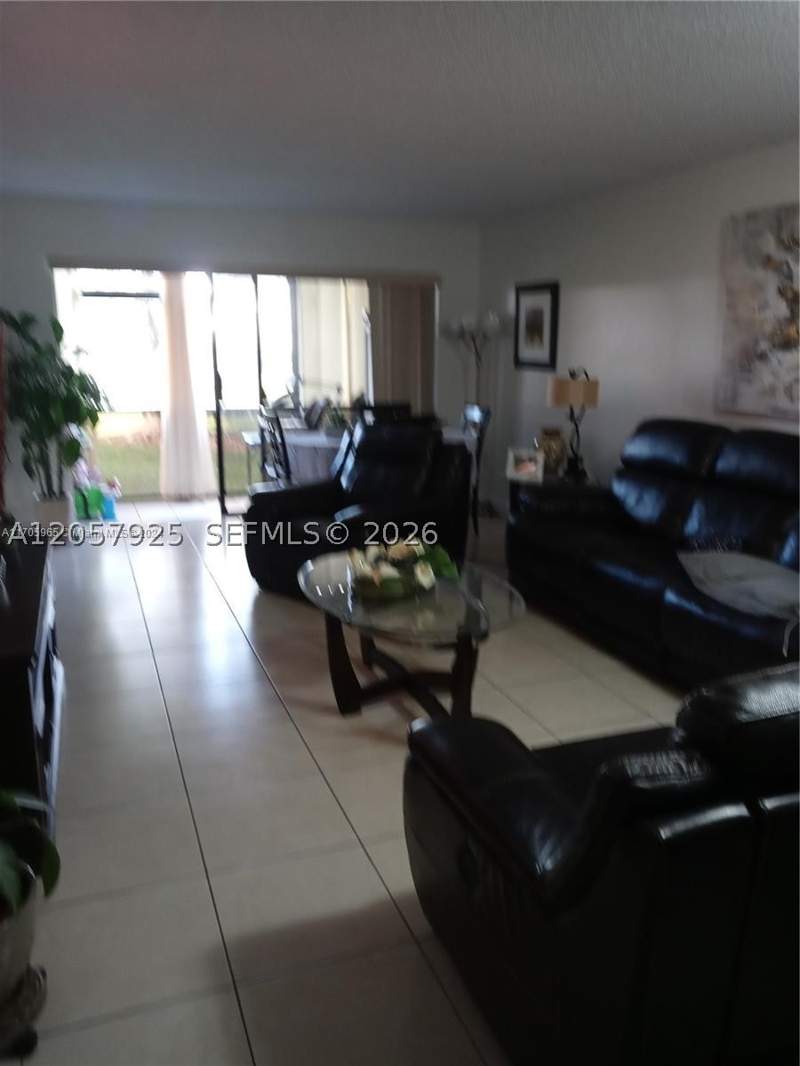 2 bedroom Condominium at 10253 NW 9th St Cir 102-6, West Fontaine Condo, Miami — photo 2