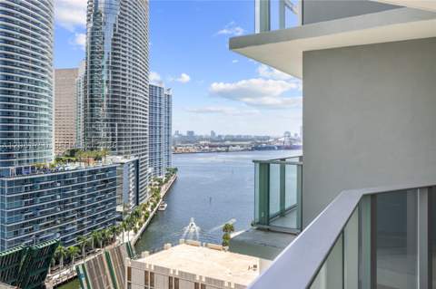 77 SE 5th Street 2205, Miami FL - photo 18 of 52