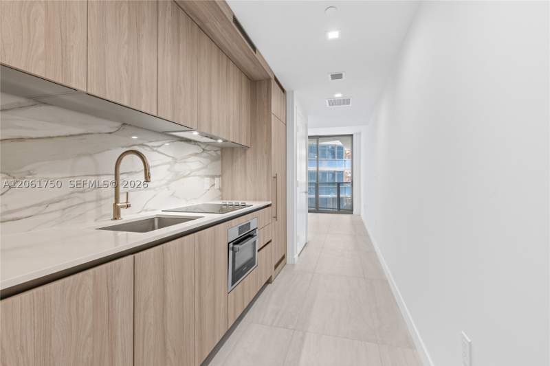1 bedroom Condominium at 77 SE 5th Street 2205, Brickell Point, Miami — photo 2