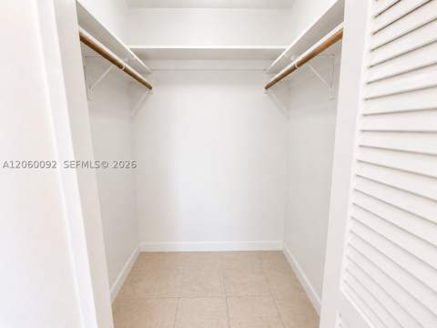 220 Kings Point Dr 211, Sunny Isles Beach FL - photo 13 of 24