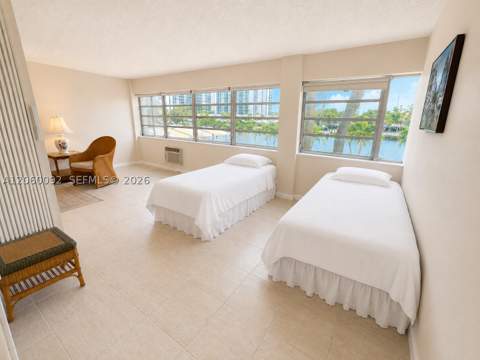 220 Kings Point Dr 211, Sunny Isles Beach FL - photo 7 of 24