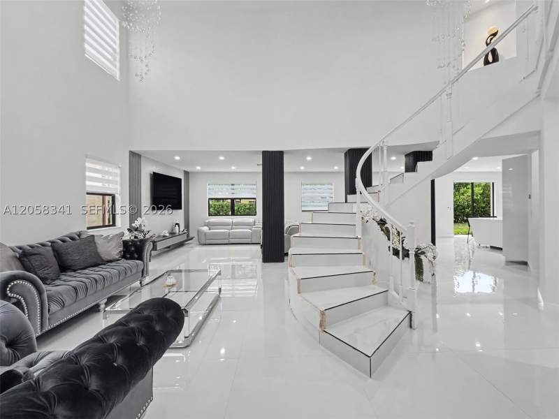 5 bedroom SingleFamilyResidence at 589 SE 35th Ter, Baywinds At Cozumel, Homestead — photo 4