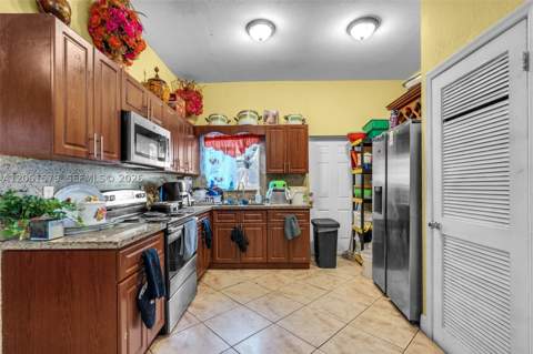 1320 NE 135th St, North Miami FL - photo 9 of 27
