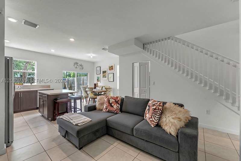 3 bedroom Townhouse at 2660 SE 15th St, Homestead Park Of Commerc, Homestead — photo 1