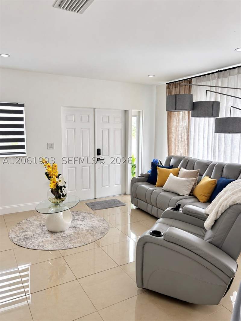 4 bedroom SingleFamilyResidence at 19324 SW 120th Ave, Lime Grove Estates Sec 2, Miami — photo 3