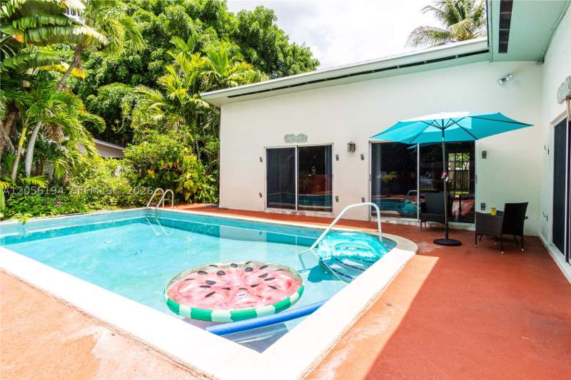 3 bedroom SingleFamilyResidence at 9920 Pan American Dr, Cutler Ridge Sec 6, Cutler Bay — photo 2