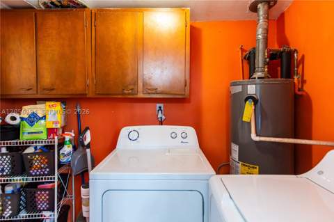 9920 Pan American Dr, Cutler Bay FL - photo 6 of 32