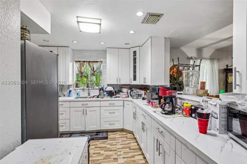 1143 NW 58th St, Miami FL - photo 12 of 27