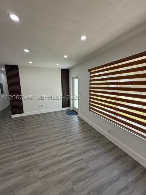 1251 NE 208th Ter, Miami FL - photo 11 of 35