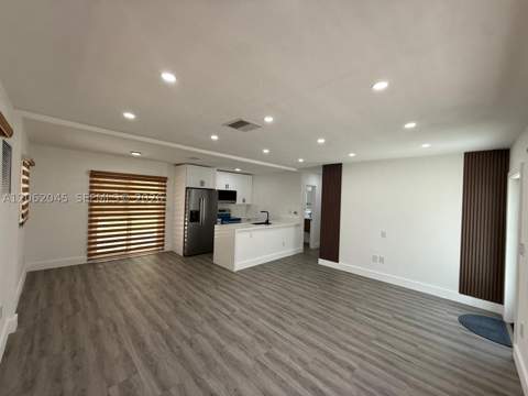 1251 NE 208th Ter, Miami FL - photo 13 of 35