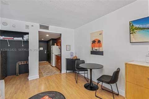 1200 Brickell Bay Dr 1816, Miami FL - photo 10 of 18