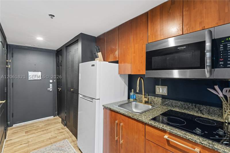 0 bedroom Condominium at 1200 Brickell Bay Dr 1816, The Club At Brickell Bay, Miami — photo 3
