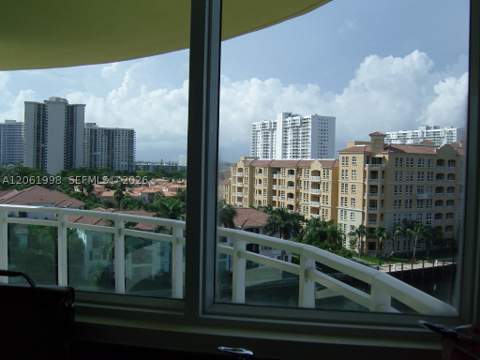 3000 NE 188th St 603, Aventura FL - photo 9 of 13