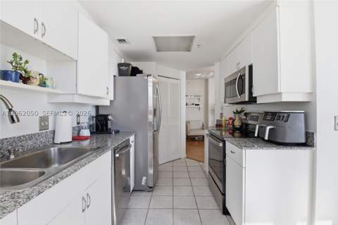 701 Brickell Key Blvd 610, Miami FL - photo 10 of 46