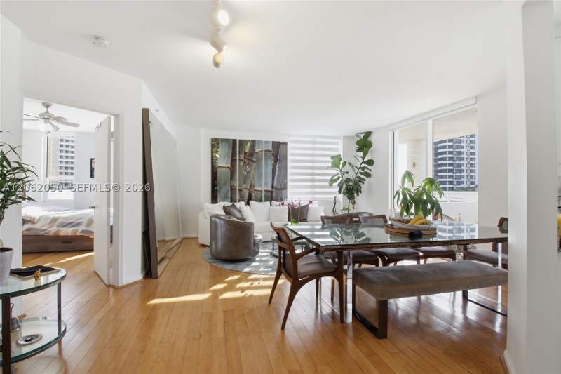 2 bedroom Condominium at 701 Brickell Key Blvd 610, Courvoisier Courts Condo, Miami — photo 4