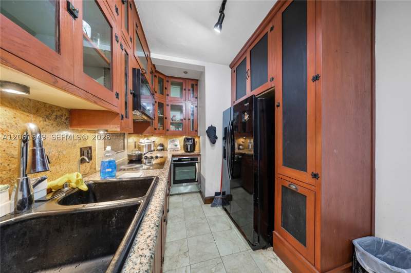 2 bedroom Condominium at 1289 Marseille Dr 45, Marseilles Deco Condo, Miami Beach — photo 3