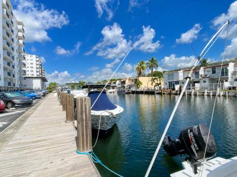 3703 NE 166th St 704, North Miami Beach FL - photo 12 of 40