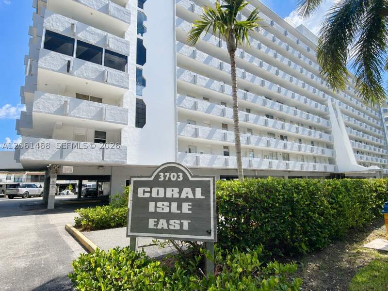 2 bedroom Condominium at 3703 NE 166th St 704, Coral Isle East Condo, North Miami Beach — photo 2