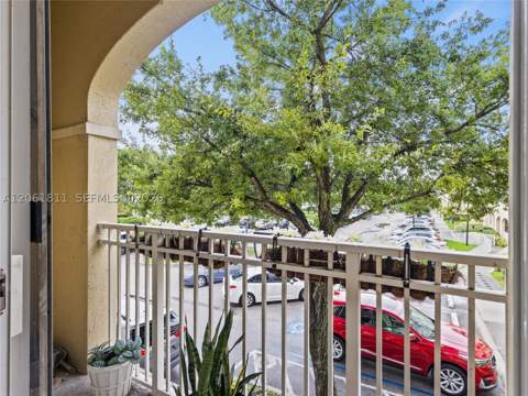 10885 NW 89th Ter 217, Doral FL - photo 10 of 30