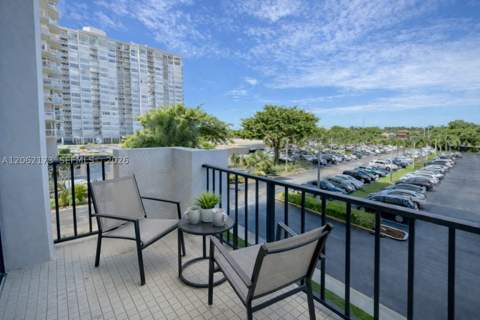 2750 NE 183rd St 304, Aventura FL - photo 11 of 22