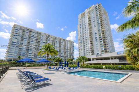 2750 NE 183rd St 304, Aventura FL - photo 14 of 22