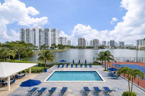 2750 NE 183rd St 304, Aventura FL - photo 15 of 22