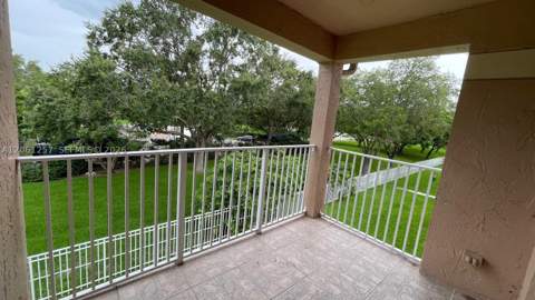 10650 SW 157th Ct 306, Miami FL - photo 9 of 11