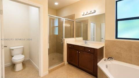 8890 W 33rd Ave, Hialeah FL - photo 23 of 38