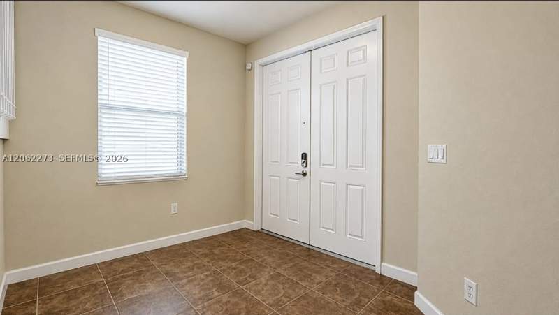3 bedroom SingleFamilyResidence at 8890 W 33rd Ave, Bellagio, Hialeah — photo 4