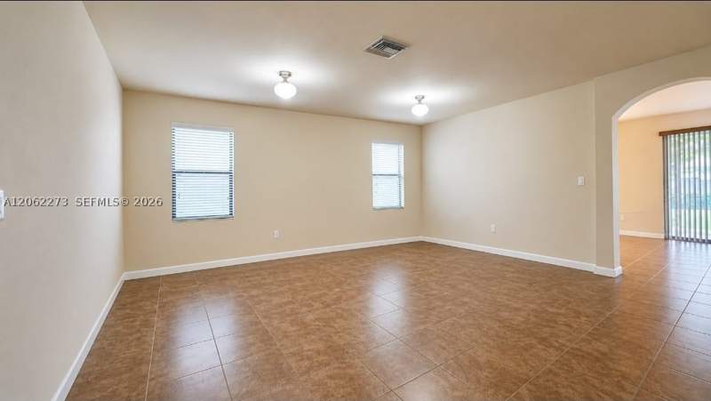 3 bedroom SingleFamilyResidence at 8890 W 33rd Ave, Bellagio, Hialeah — photo 5