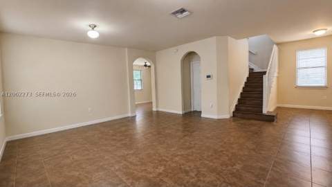 8890 W 33rd Ave, Hialeah FL - photo 8 of 38