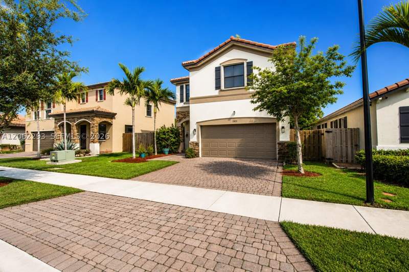 4 bedroom SingleFamilyResidence at 11833 SW 240th Ter, Silver Palm Southwest, Homestead — photo 4
