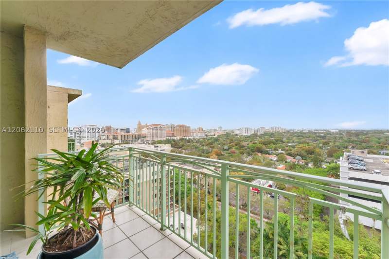 2 bedroom Condominium at 3500 Coral Way Ph-10, Coral Plaza Of Miami Cond, Miami — photo 2