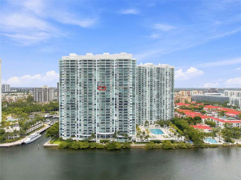 2 bedroom Condominium at 3201 NE 183rd St 2104, The Peninsula Condo, Aventura — photo 3