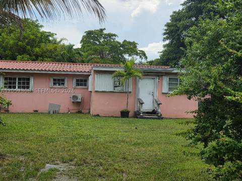 881 Albatross St, Miami Springs FL - photo 10 of 17