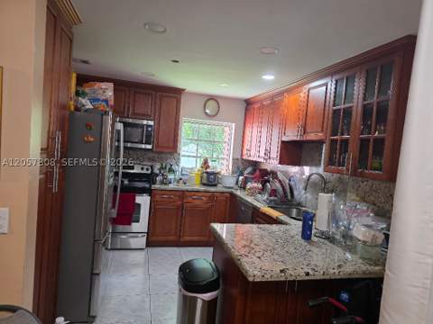 881 Albatross St, Miami Springs FL - photo 13 of 17