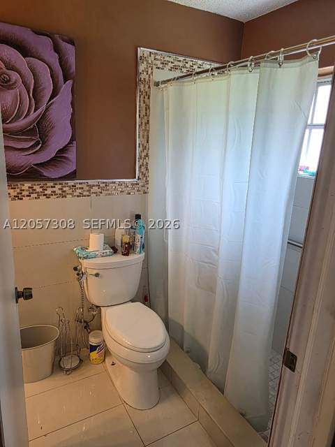 881 Albatross St, Miami Springs FL - photo 16 of 17