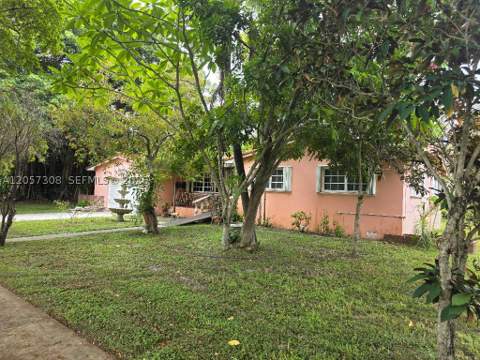 881 Albatross St, Miami Springs FL - photo 9 of 17
