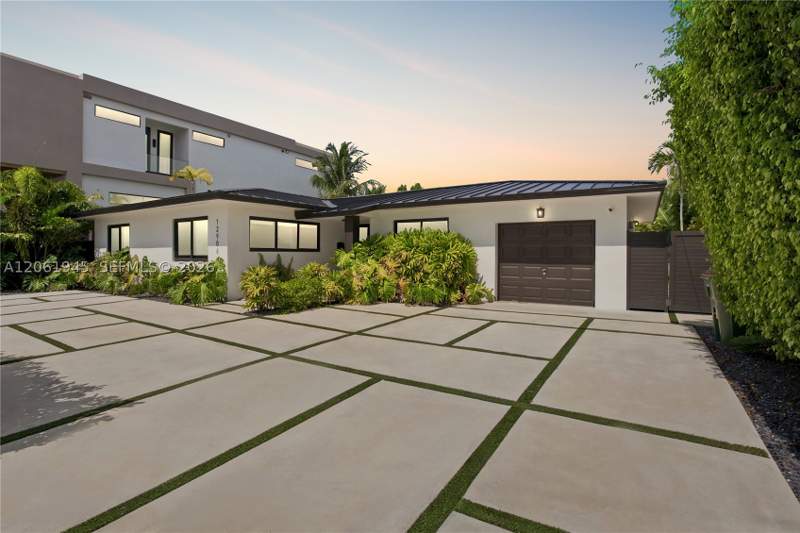 3 bedroom SingleFamilyResidence at 12906 Cherry Rd, Venetian Sec Keystone Poi, North Miami — photo 1