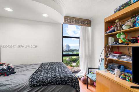 20281 E Country Club Dr 909, Aventura FL - photo 15 of 43