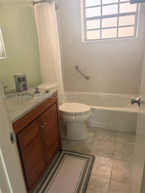 251 Galen Dr 302, Key Biscayne FL - photo 10 of 14