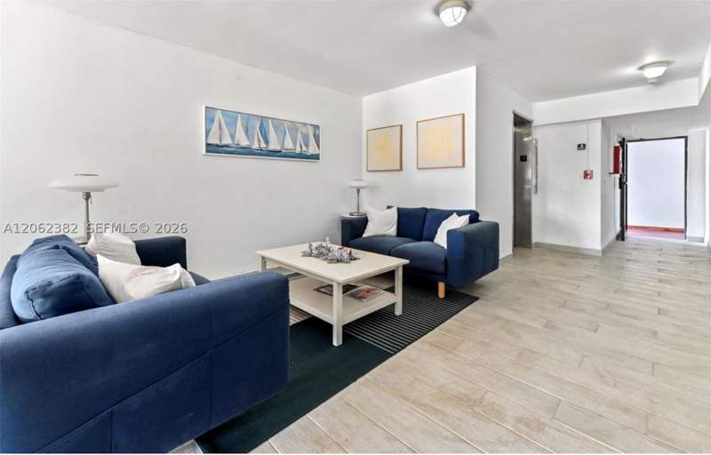 1 bedroom Condominium at 251 Galen Dr 302, Key Biscayne Vi Condo, Key Biscayne — photo 2