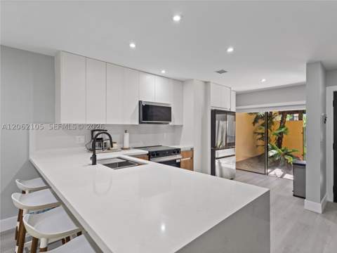 9853 Costa Del Sol Blvd 103-F, Doral FL - photo 11 of 37