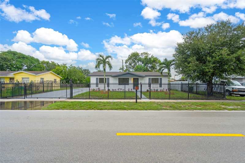 4 bedroom SingleFamilyResidence at 3400 NW 211th St, Riverdale Estates Sec 2, Miami Gardens — photo 1