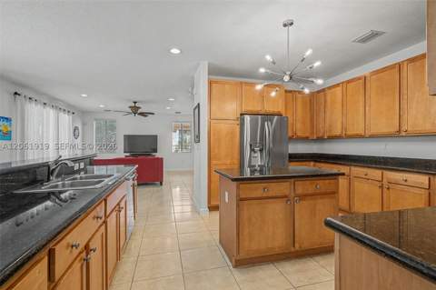 7926 SW 195th Ter, Cutler Bay FL - photo 12 of 37