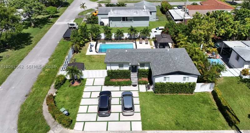 3 bedroom SingleFamilyResidence at 2401 SW 83rd Ave, Coral Way Village Sec A P, Miami — photo 1