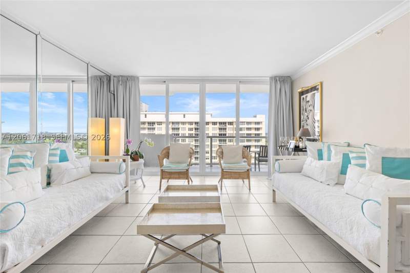 1 bedroom Condominium at 5601 Collins Ave 1515, The Pavilion Condo, Miami Beach — photo 5
