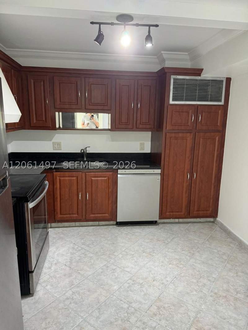 2 bedroom Condominium at 2851 NE 183rd St 1609E, Admirals Port Condo West, Aventura — photo 3